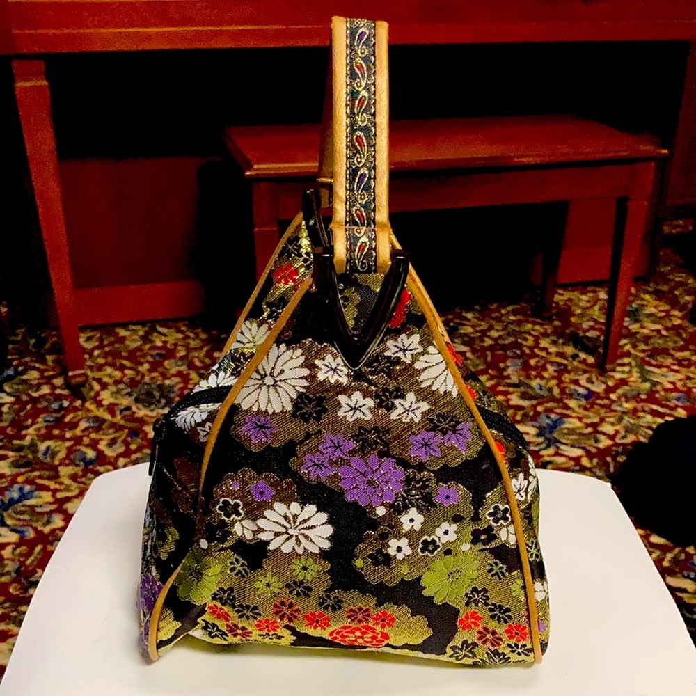 Oriental small bag. Gold Thread Tapestry look.